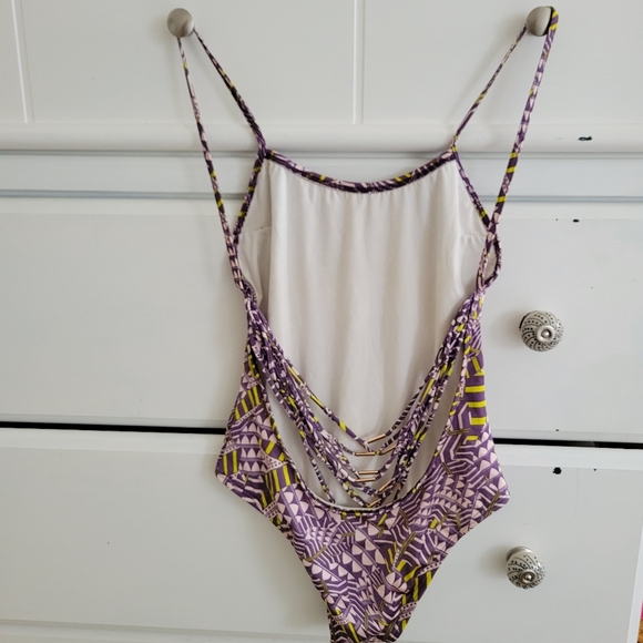 VS one piece - Picture 3 of 6